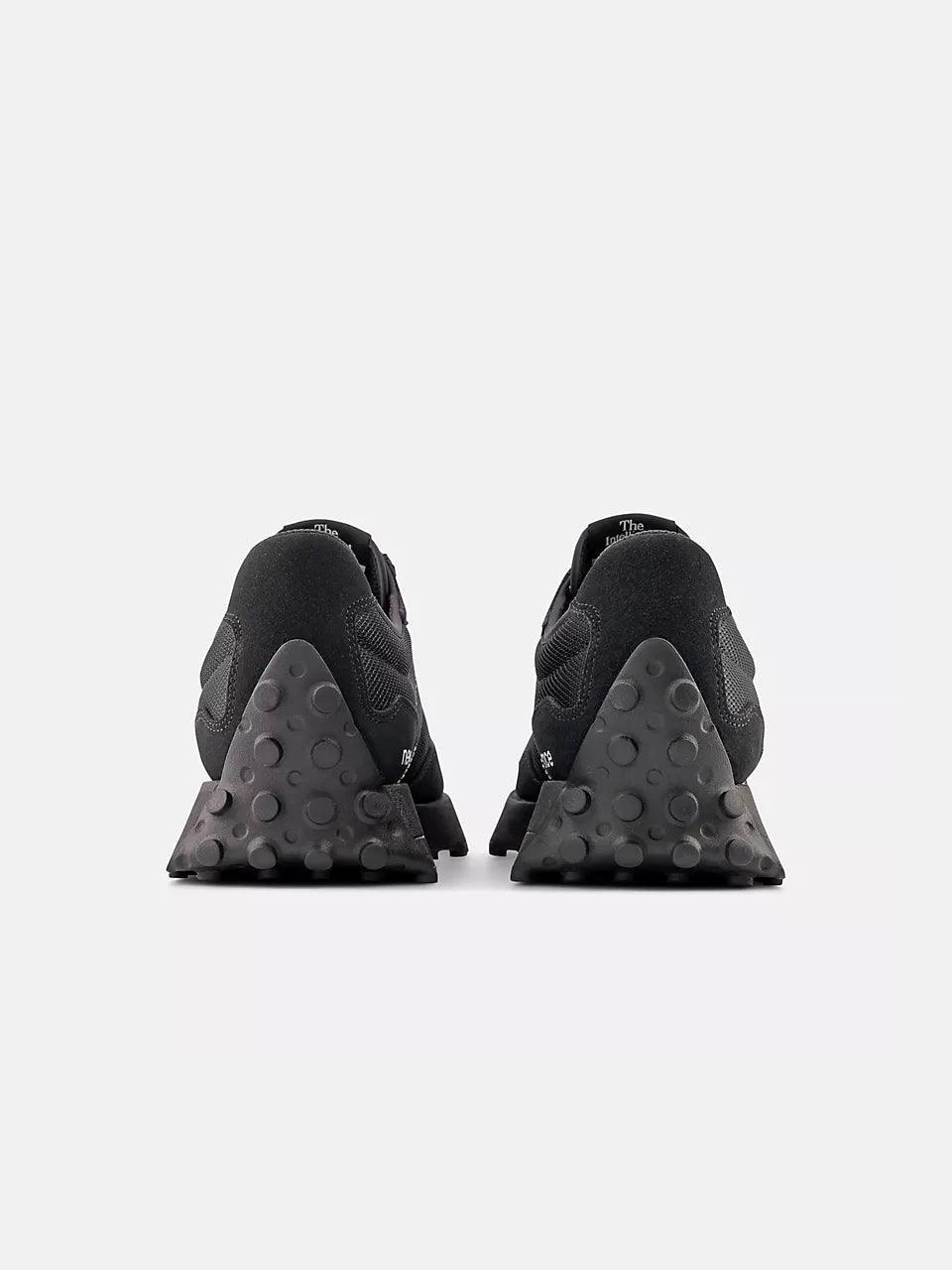 327 - Black - New Balance - ect.studio