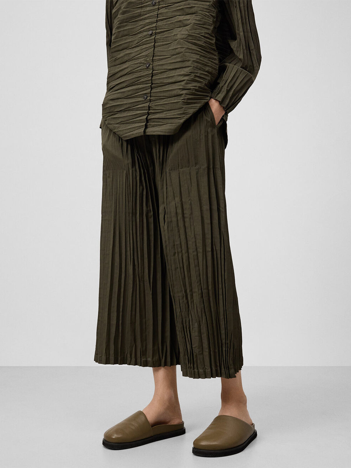 Pleated Wide Leg Trousers