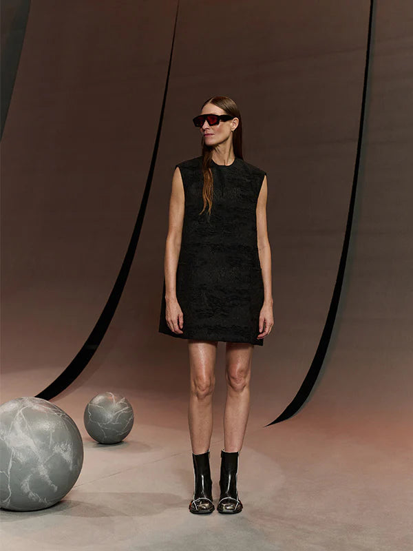 Dart Sleeveless Dress