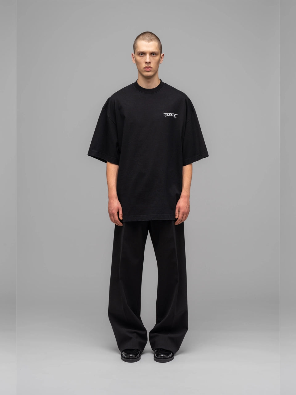 T-shirt oversize « NERVE SHATTER » - Noir délavé
