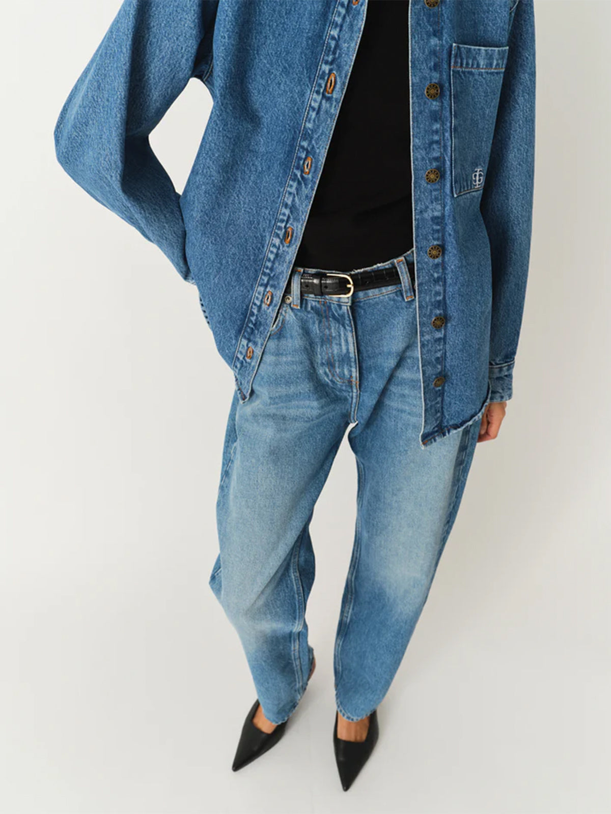 Darsy Distressed Jeans