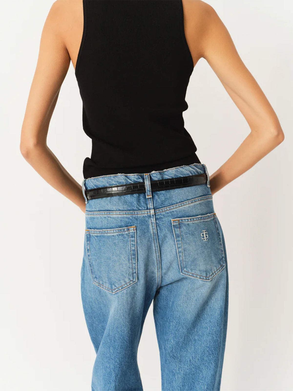 Darsy Distressed Jeans