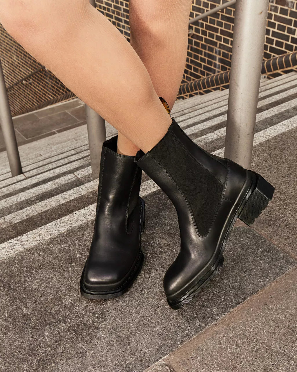 Maybole Chelsea Boots - Black Wanama